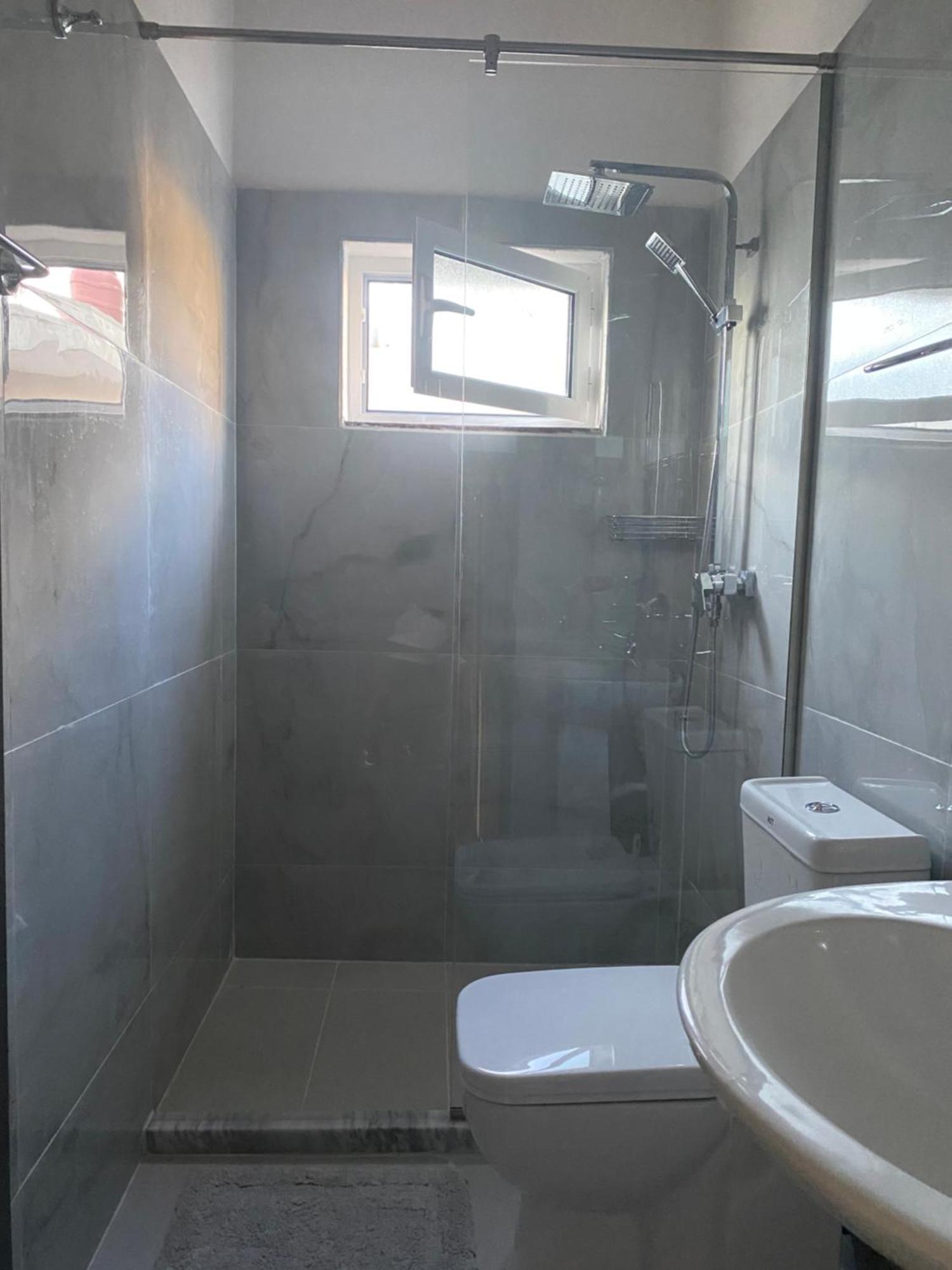Vila M Vera Rooms With Kitchen And Apartments Durrës Exterior foto
