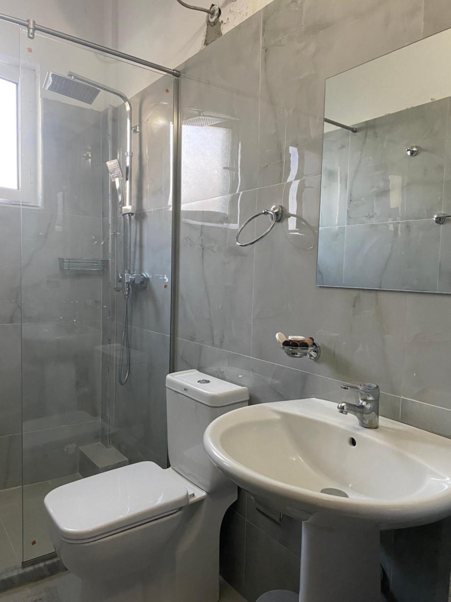 Vila M Vera Rooms With Kitchen And Apartments Durrës Exterior foto