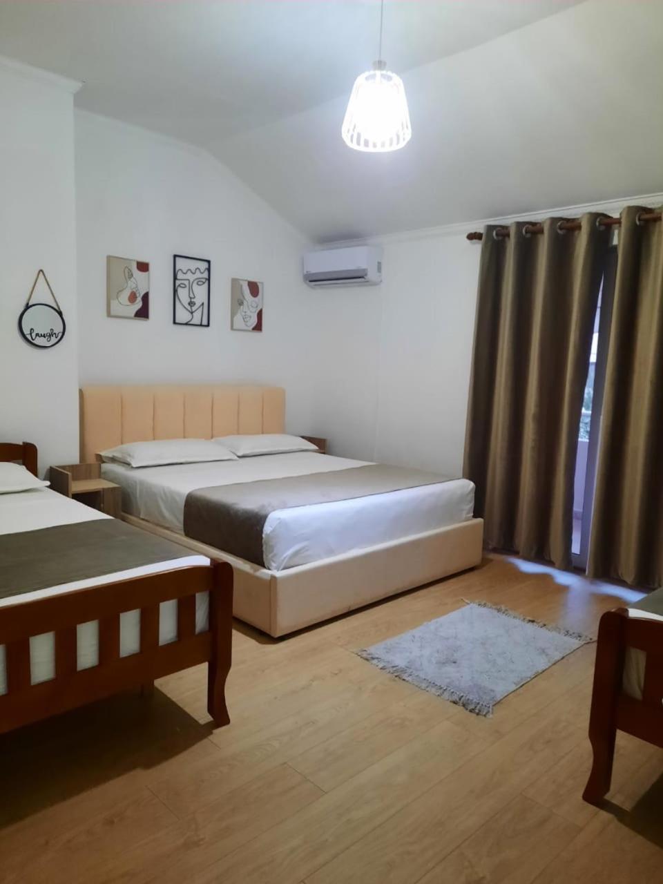 Vila M Vera Rooms With Kitchen And Apartments Durrës Exterior foto